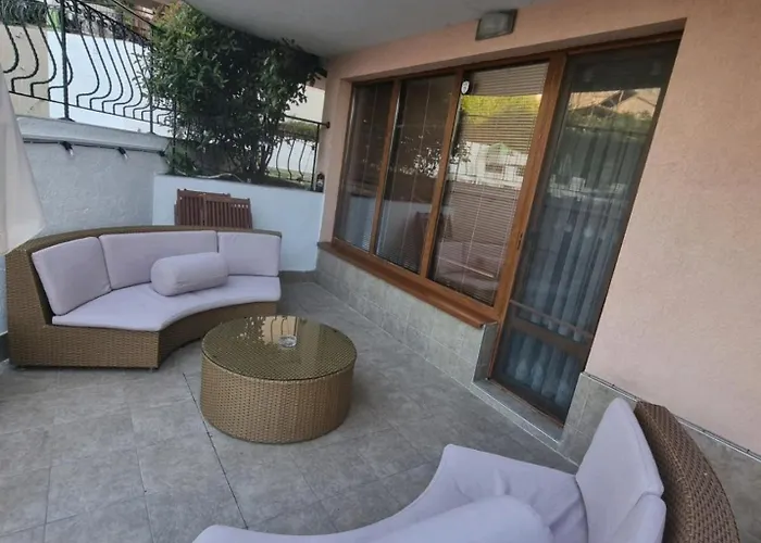 Aspen Къща за гости 4*